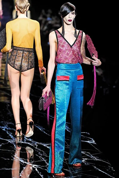 Look 12